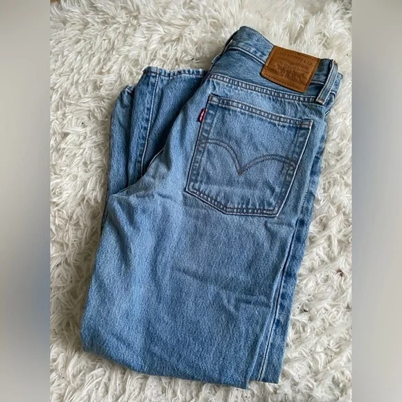 Levi's Wedgie Straight Jeans —Authentically Yours - Picture 7 of 8